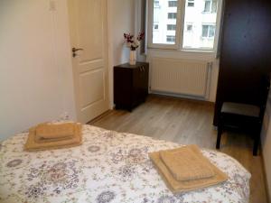 Romanilor - Studio First Floor