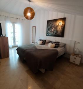 TOWNHOUSE 1 minute walk to Villamartin plaza