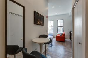 Ground Floor Studios in Chicago by 747 Lofts