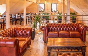 2 Bedroom Nice Apartment In Jezierzany