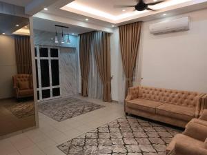 IN HOMESTAY CORNER BATU PAHAT