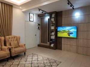 IN HOMESTAY CORNER BATU PAHAT