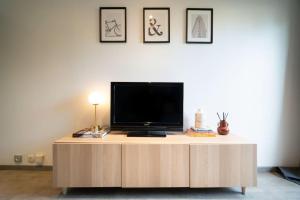 Air-conditioned apartment with private parking