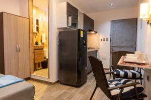 Confort+Relax= Romántico ApartaEstudio + Piscina + Parqueadero