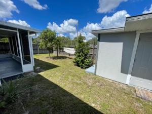 Cozy 3 bedroom home close to everything in Tampa!