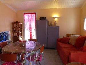 Maisons de vacances Maison Bretignolles-sur-Mer, 2 pieces, 4 personnes - FR-1-224A-7 : photos des chambres