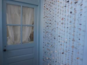 Maisons de vacances Maison renovee avec jardin, proche plage, 4 couchages, Barbatre - FR-1-224B-744 : photos des chambres