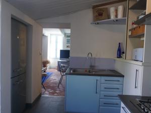 Maisons de vacances Maison renovee avec jardin, proche plage, 4 couchages, Barbatre - FR-1-224B-744 : photos des chambres