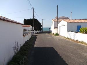 Studio rénové à 2 pas de la plage avec terrasse privée, parking et ménage inclus - Noirmoutier - FR-1-224B-36