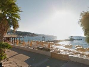 Appartement climatisé avec balcon et parking privatif, à 100m de la plage - Le Lavandou - FR-1-251-352