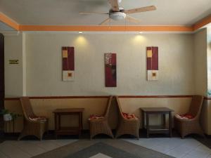 MACTAN AIRPORT HILLTOP HOTEL