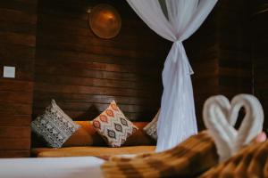 Dini DNusa Lembongan