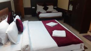Vella Mrina Group of Hotel Edge # Free Parking-cricket stadium 10 km-Mcleodganj 2 km- Bhagsunag 4 km