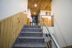 Vella Mrina Group of Hotel Edge # Free Parking-cricket stadium 10 km-Mcleodganj 2 km- Bhagsunag 4 km