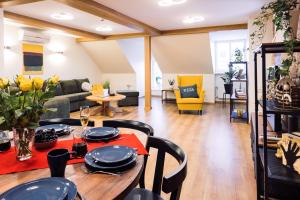 Rothko apartment/8 guests/4bedrooms/Riga Old Town