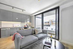 Superior One Bedroom Apartment room in Newlands Peak Aparthotel by Totalstay