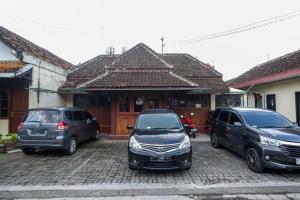 RedDoorz near Danurejan Malioboro