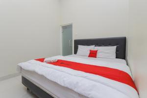 RedDoorz at Ngaggel Jaya Surabaya