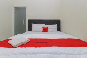 RedDoorz at Ngaggel Jaya Surabaya
