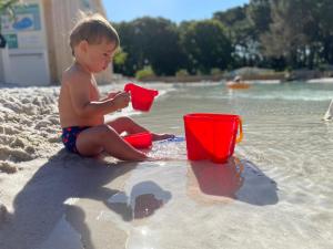 Campings Sunelia Le Petit Bois : photos des chambres