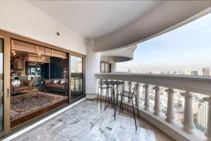 Central Bangkok Loft Style Skyline 100 sq.m. Apt