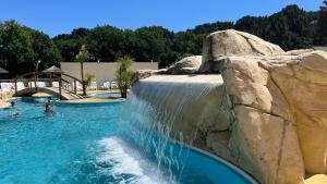 Campings Sunelia Le Petit Bois : photos des chambres