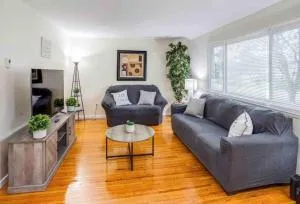 Amazing Ranch Mins away from Airprt/RIT/DWTN/UofR - جينيسيو