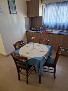 Eleni Apartments
