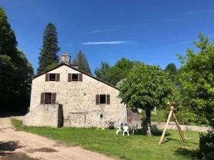 Maison à la ferme avec Pêche - Bessonnies