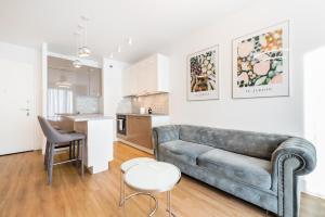 Wola Bloom Apartment by BookingHost