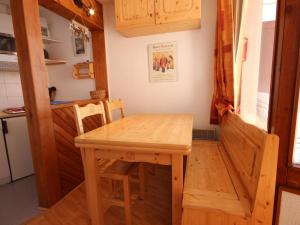 Appartements Appartement Landry-Vallandry, 2 pieces, 4 personnes - FR-1-411-78 : photos des chambres