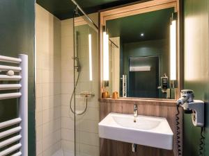 Hotels ibis Lyon Meyzieu : Chambre Standard avec Un Lit Double et Un Canapé

 - Non remboursable