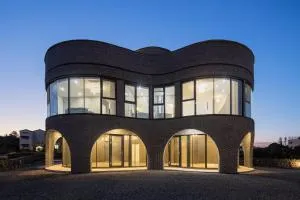 Luxury Pool Villa, Villecot - Sihŭng-ni