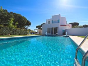 Superb Vilamoura Villa 5 Bedrooms Villa Azul Walking Distance To Marina