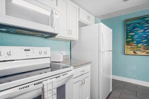 Laguna Reef #211 - Rod and Reel