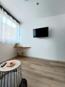 Appartements Studio confort #2, proche Gare et commodites : photos des chambres