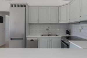 Nice And Spacious Apartment In Paros