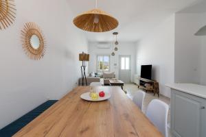 Nice And Spacious Apartment In Paros