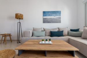 Nice And Spacious Apartment In Paros