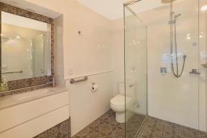 Spinnaker Beach Front