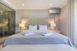 Seaview Luxury Apartment