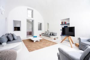 Inspire Santorini Luxury Villas