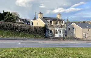 Taylor Way - Devils Bridge