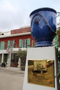 Hotels Hotel La Villa des Oliviers : photos des chambres