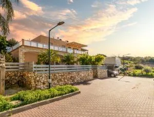 וילת המלך שלמה דירוג 10 יוצא מן הכלל - ‘Almā ash Sha‘b