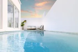 Caya Erasmus 20 - Tanki Lender