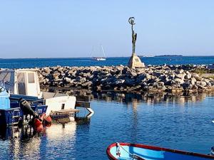 Maison de village rénovée au calme, terrasse, parking - FR-1-604-2