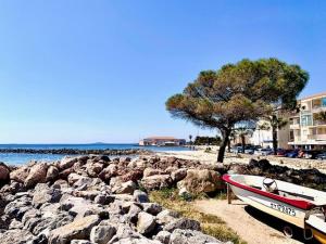 Maison de village rénovée au calme, terrasse, parking - FR-1-604-2