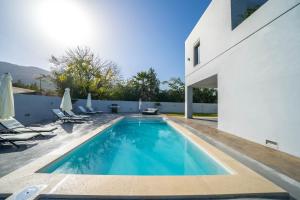 La Maison Du Soleil Luxury Villa by 8essentially