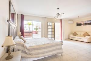 Terrazas Del Duque Sunset Apartment